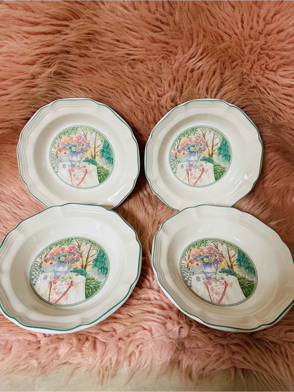 Mikasa Floral Centerpiece Soup Bowls in Cream and Green - Set of 4 - Picture 1 of 5